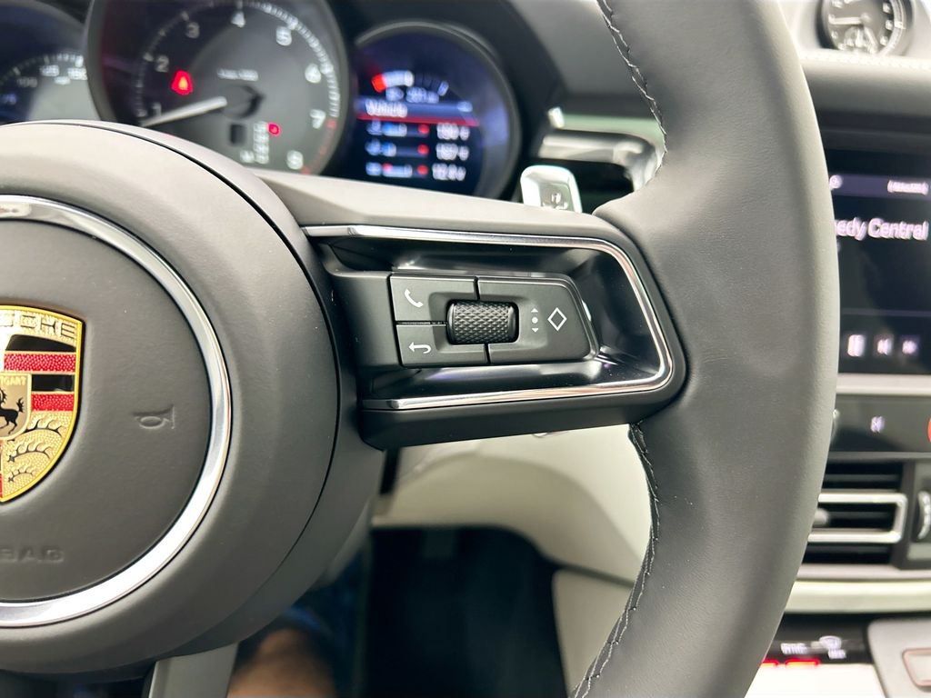 Thumbnail: 2026 Porsche Macan - 15