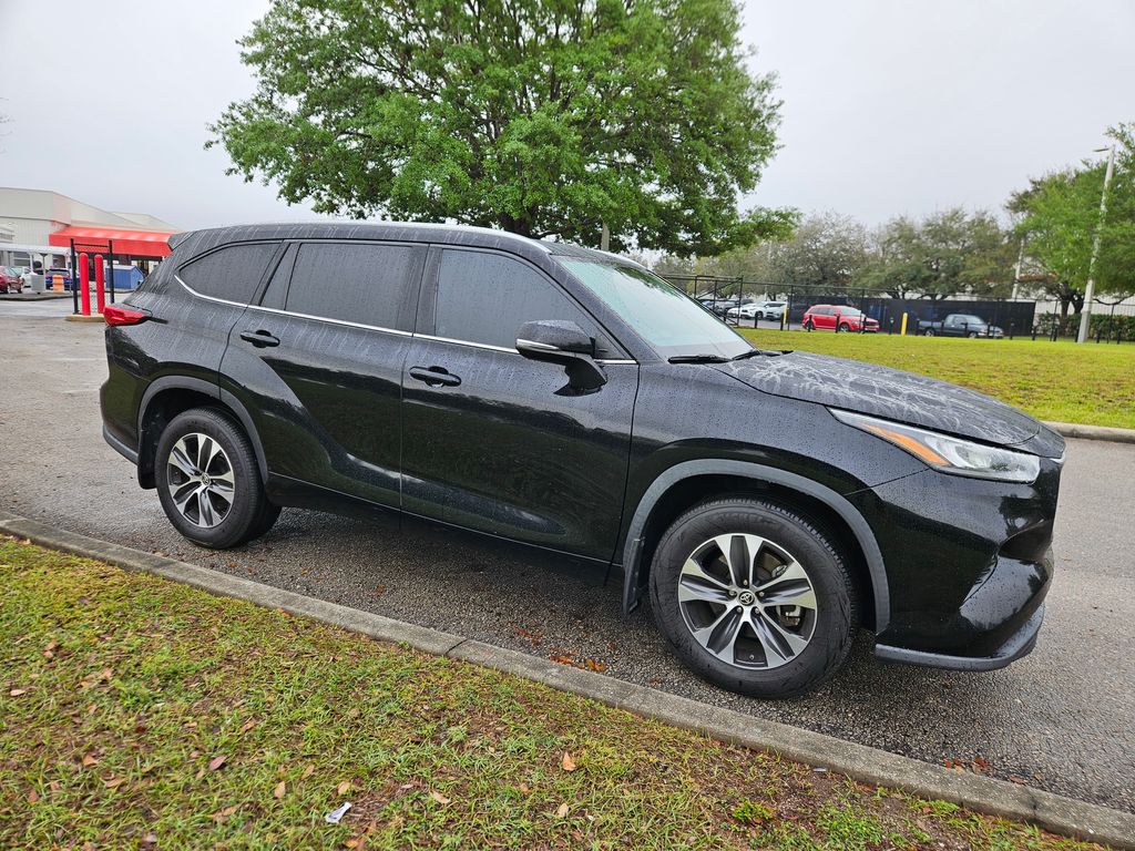 2020 Toyota Highlander XLE 7