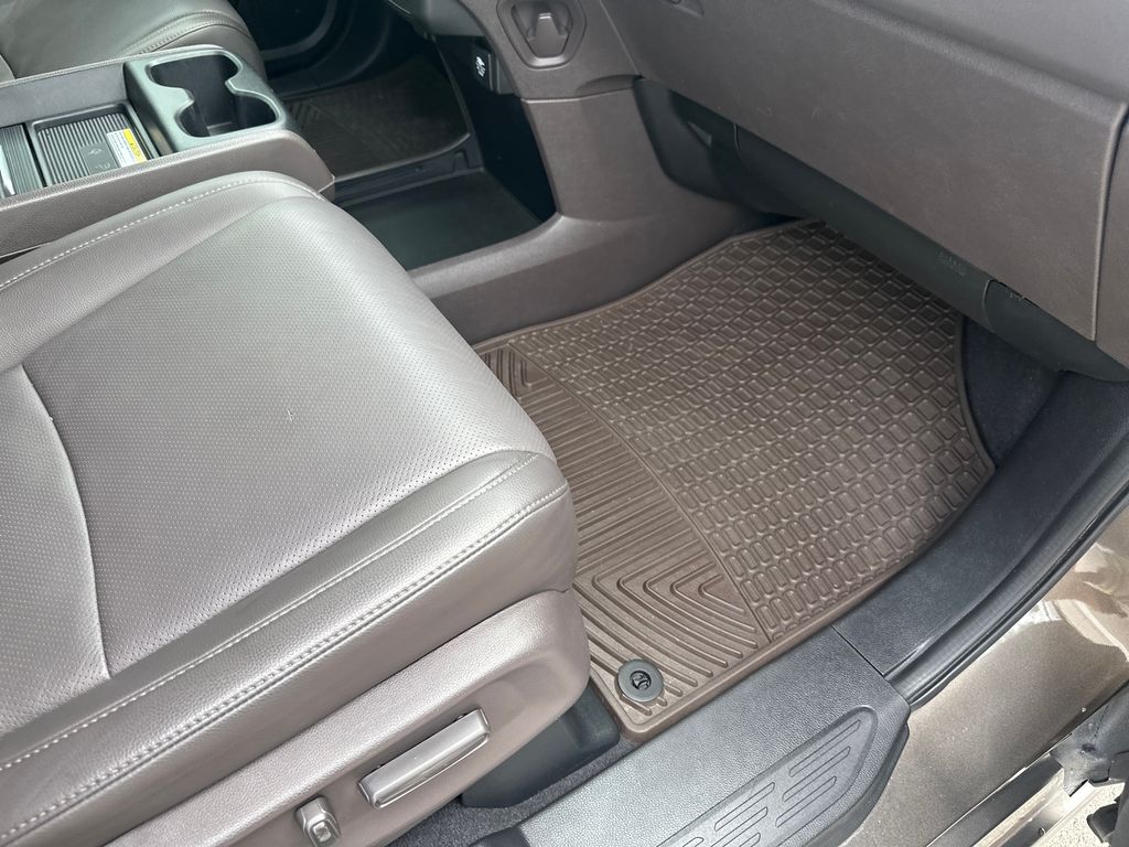 Used Car 2020 Honda Odyssey  Elite For Sale Under $30,000 In Austin, Texas