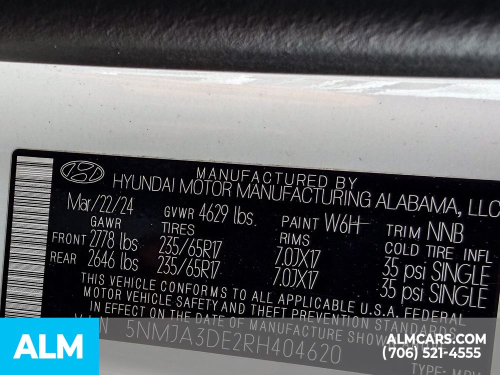Used 2024 White Hyundai SE image 18