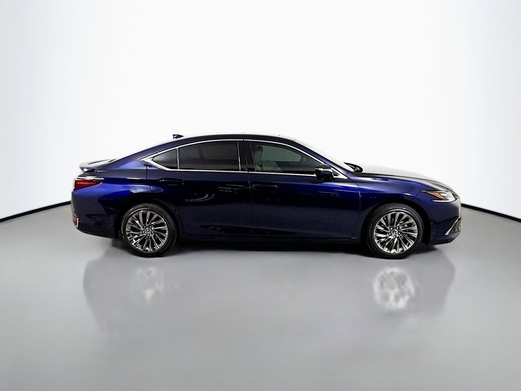 Thumbnail: 2025 Lexus ES - 4