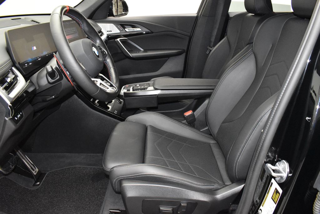 Thumbnail: 2024 BMW X1 - 14