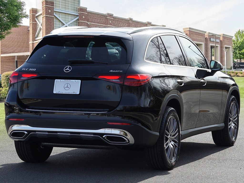 Thumbnail: 2026 Mercedes-Benz GLC - 6