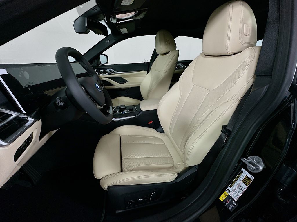 Thumbnail: 2026 BMW i4 - 16