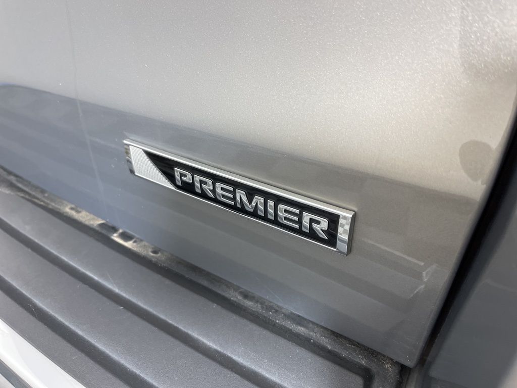 Thumbnail: 2018 Chevrolet Tahoe - 4