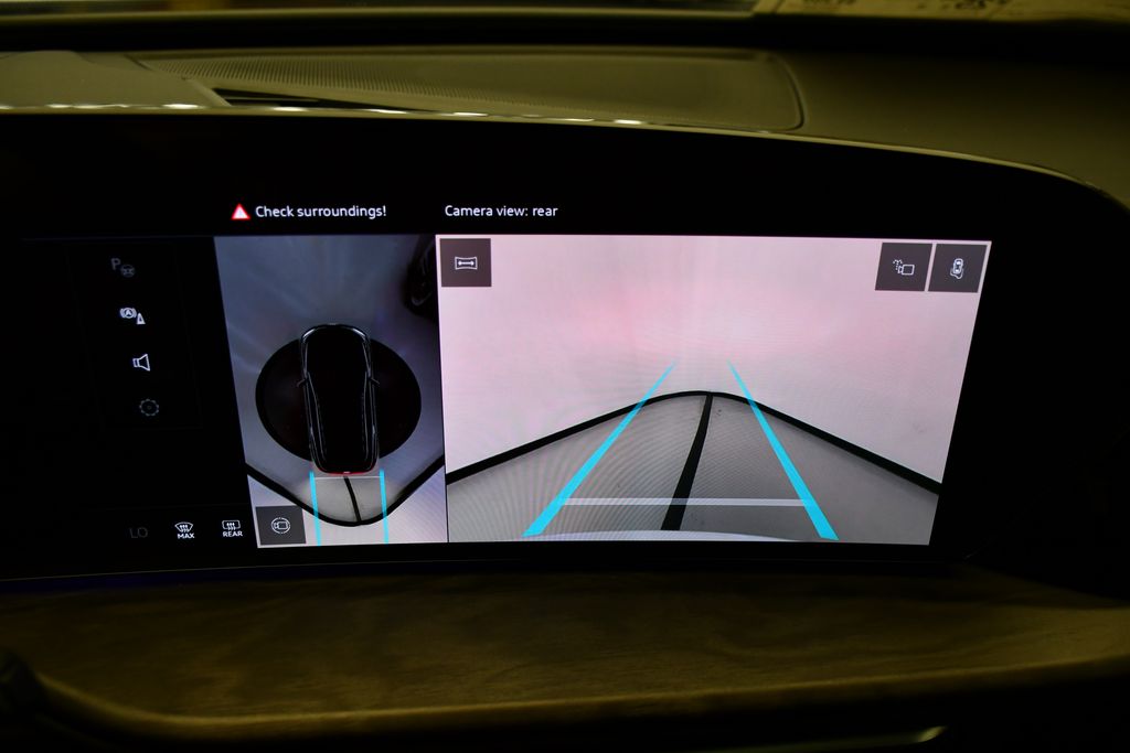 Thumbnail: 2025 Audi Q5 - 25