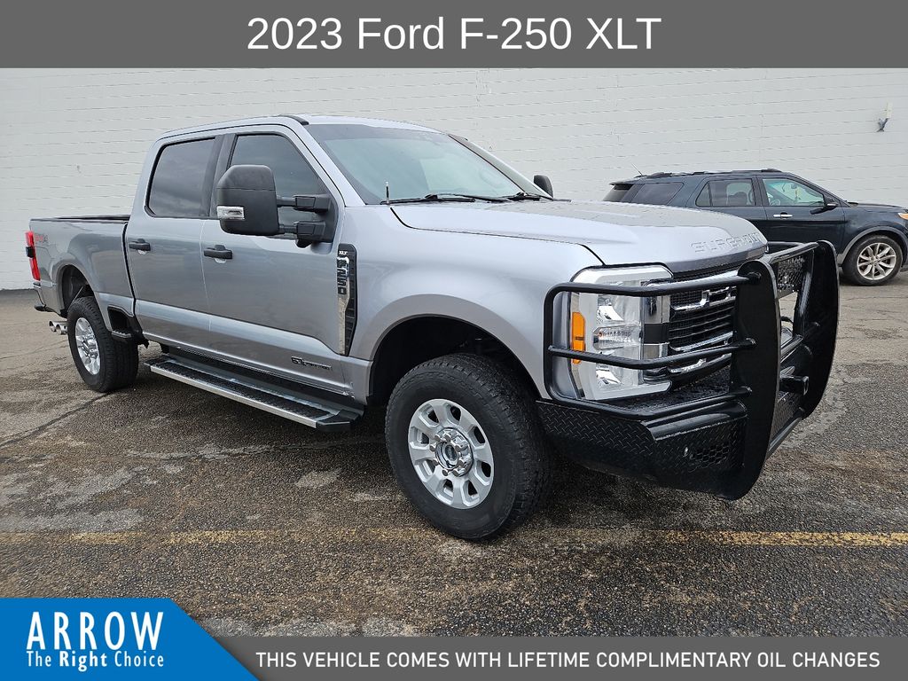 Silver Metallic 2023 Ford F-250 Super Duty XLT Crew Cab 4WD Pickup Truck Four-Wheel Drive Automatic
