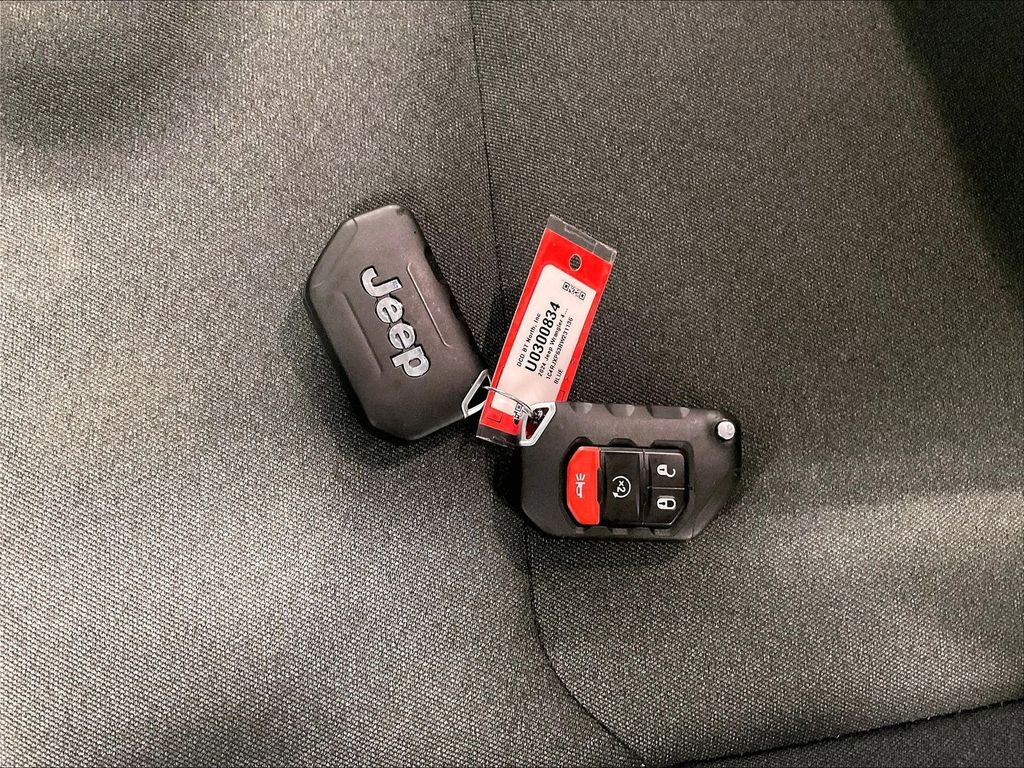 2024 Jeep Wrangler — photo 30