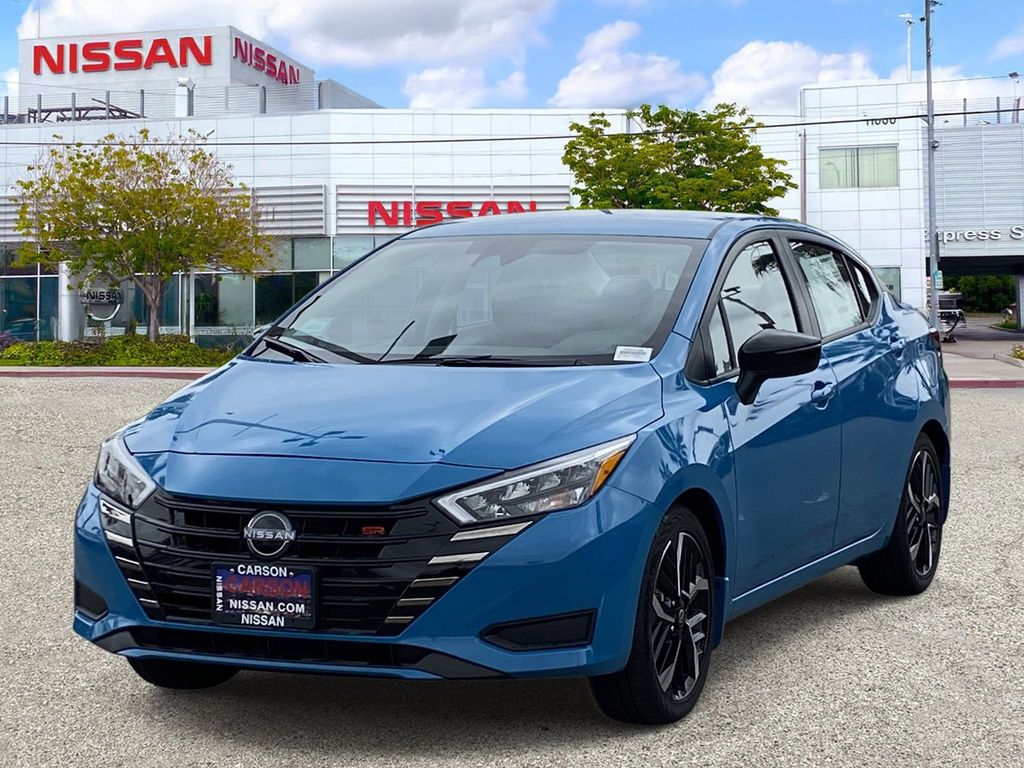 2025 Nissan Versa 1.6 SR