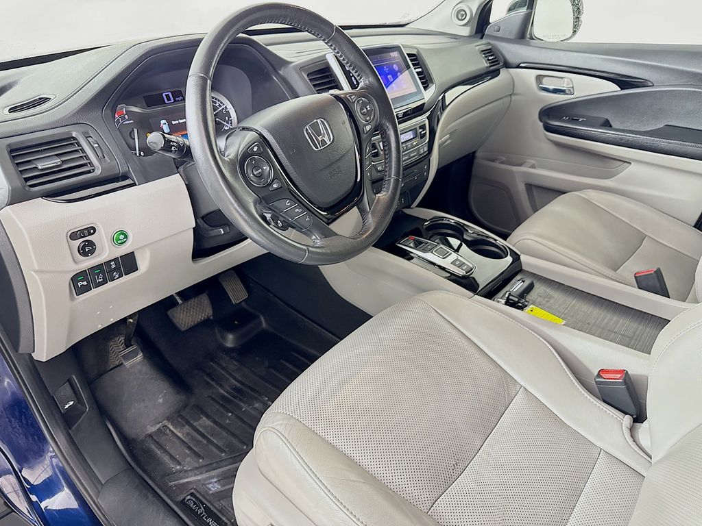 Used Car 2016 Honda Pilot  Elite For Sale Under $20,000 In Austin, Texas