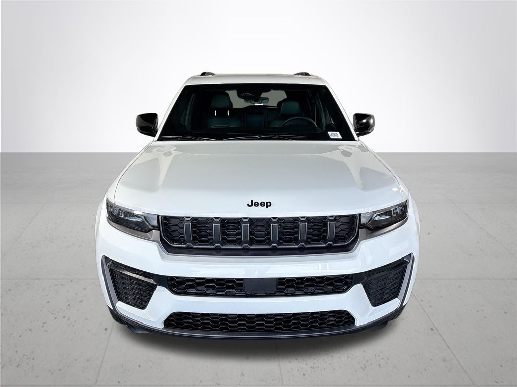 2026 Jeep Grand Cherokee Altitude