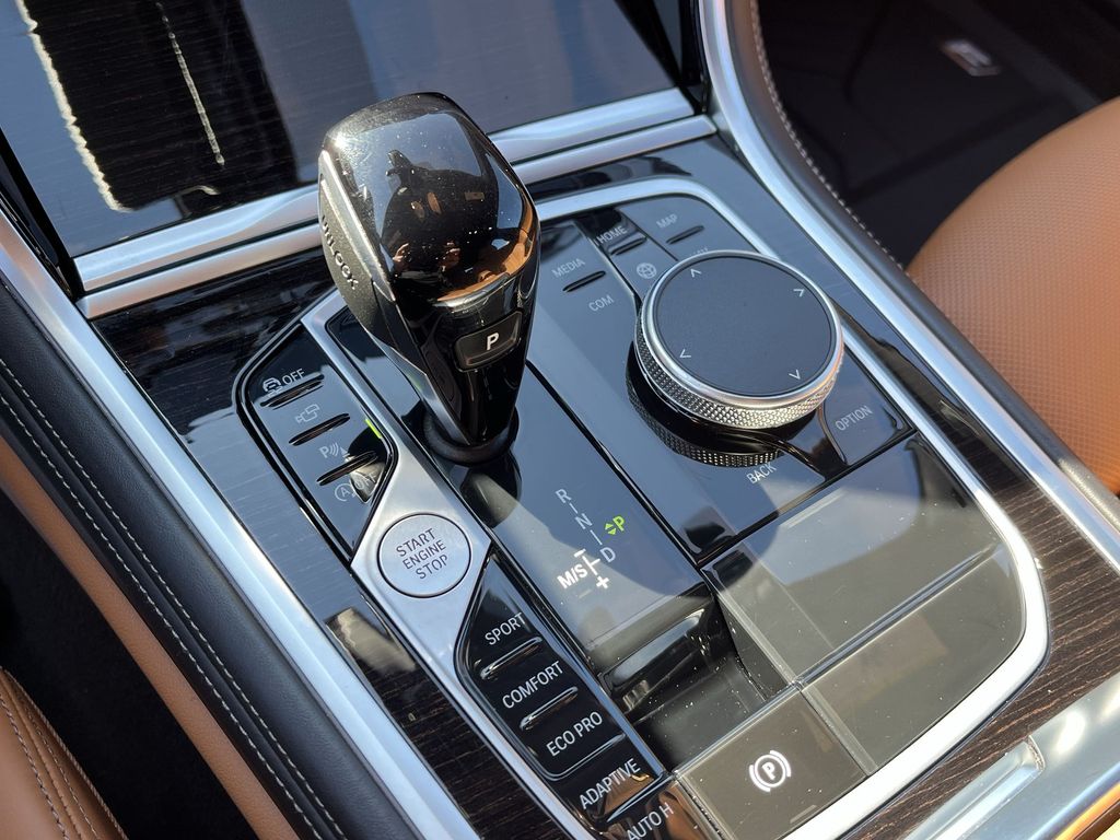 Thumbnail: 2022 BMW 8 Series - 20