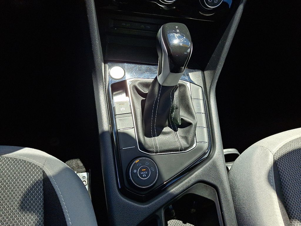 2023 Volkswagen Taos — photo 15