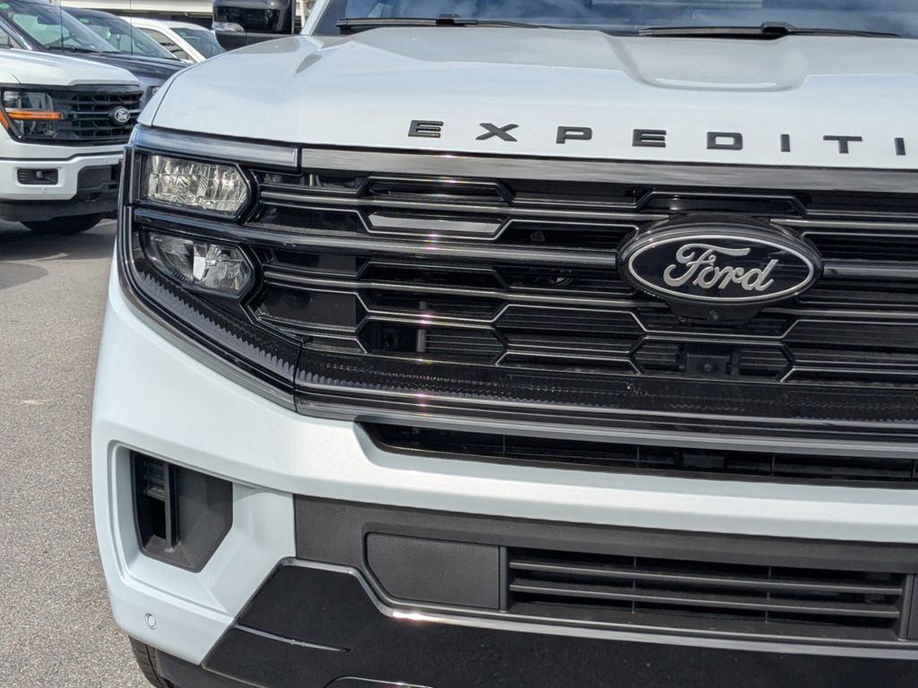 2025 Ford Expedition Platinum MAX