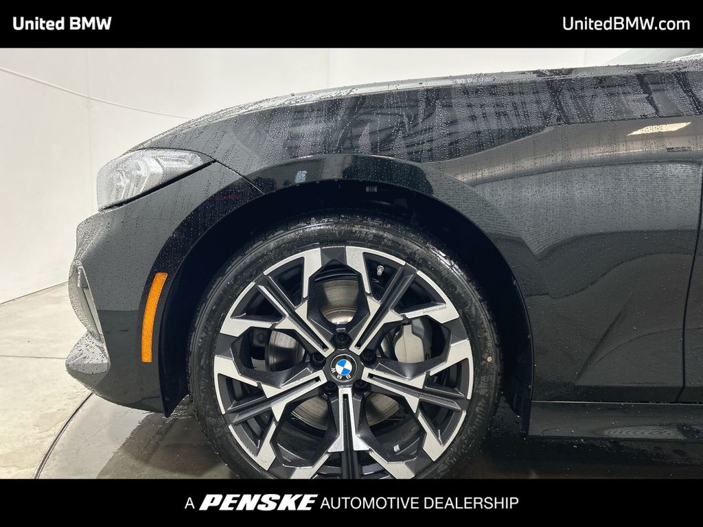 Thumbnail: 2026 BMW 3 Series - 10