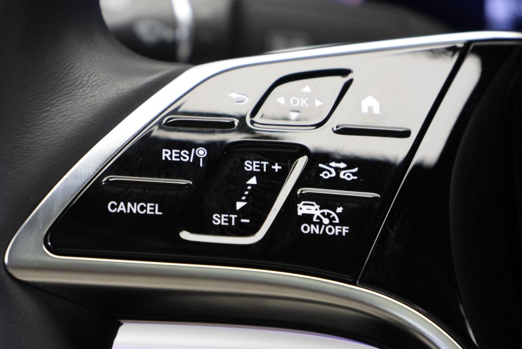 Thumbnail: 2023 Mercedes-Benz E-Class - 21