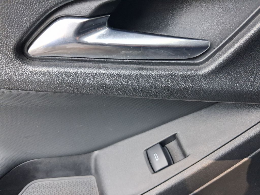 Used 2025 Black Chevrolet LT image 25
