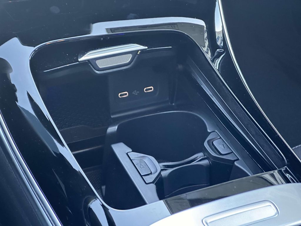 2025 Mercedes-Benz C-Class C 300 20