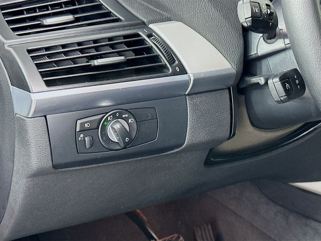 Thumbnail: 2013 BMW X5 - 10