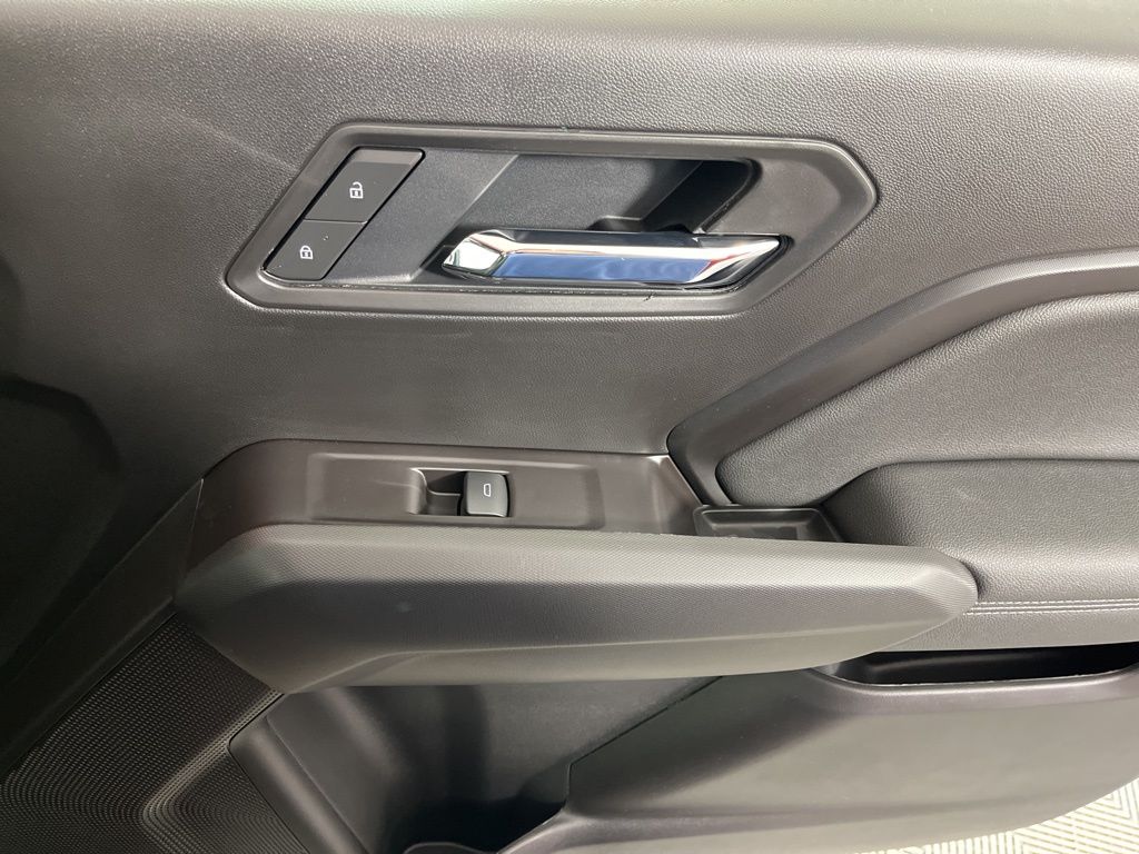 Thumbnail: 2026 Chevrolet Colorado - 11