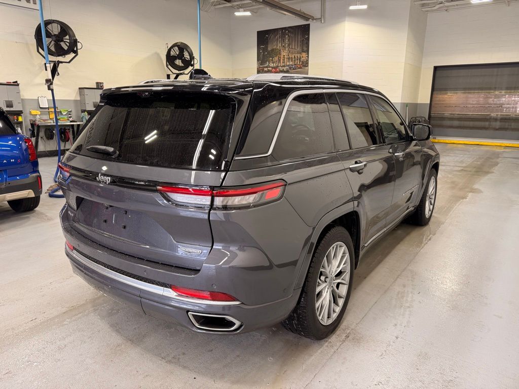 Thumbnail: 2022 Jeep Grand Cherokee - 6