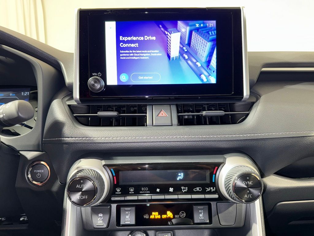 Thumbnail: 2025 Toyota RAV4 - 28