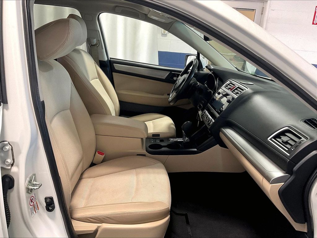 2015 Subaru Outback — photo 11