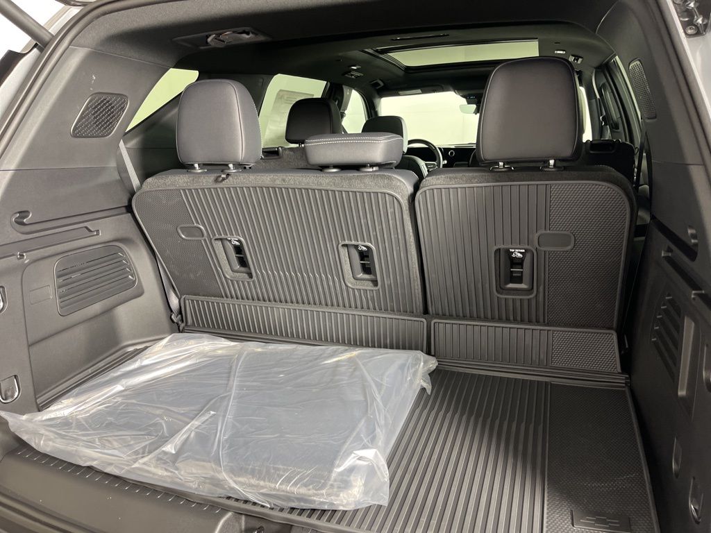 Thumbnail: 2026 Chevrolet Traverse - 22