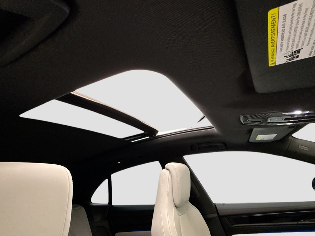 Thumbnail: 2024 Porsche Macan - 20