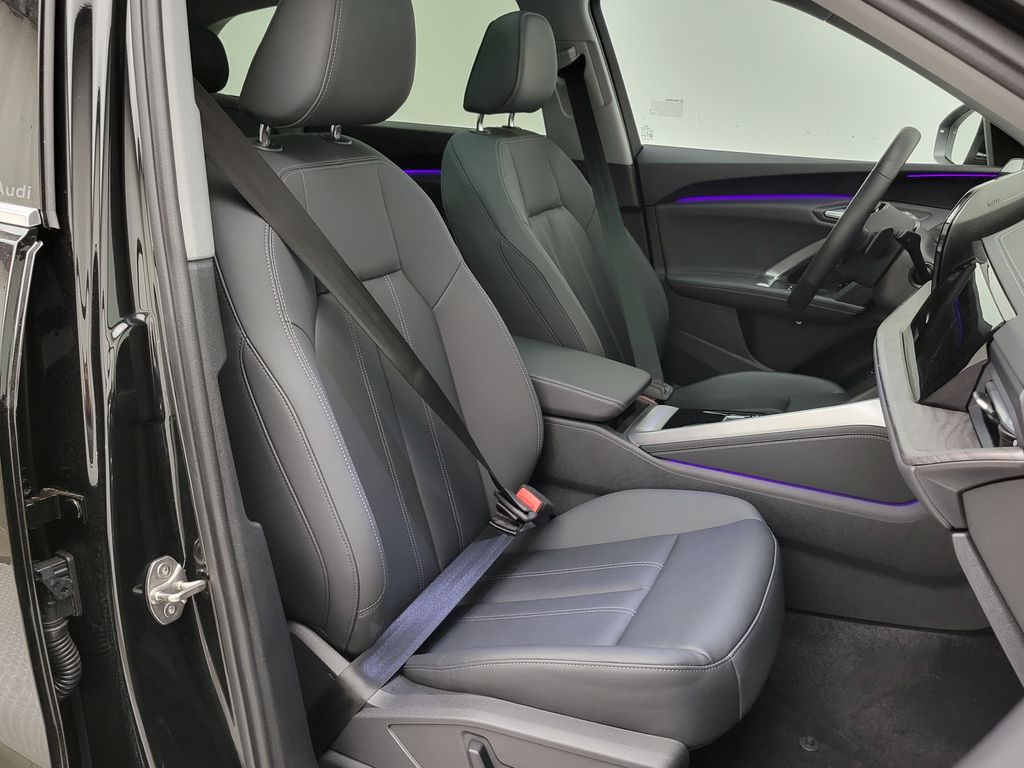 Thumbnail: 2025 Audi Q5 - 13