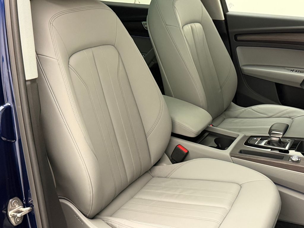 Thumbnail: 2023 Audi Q5 - 12