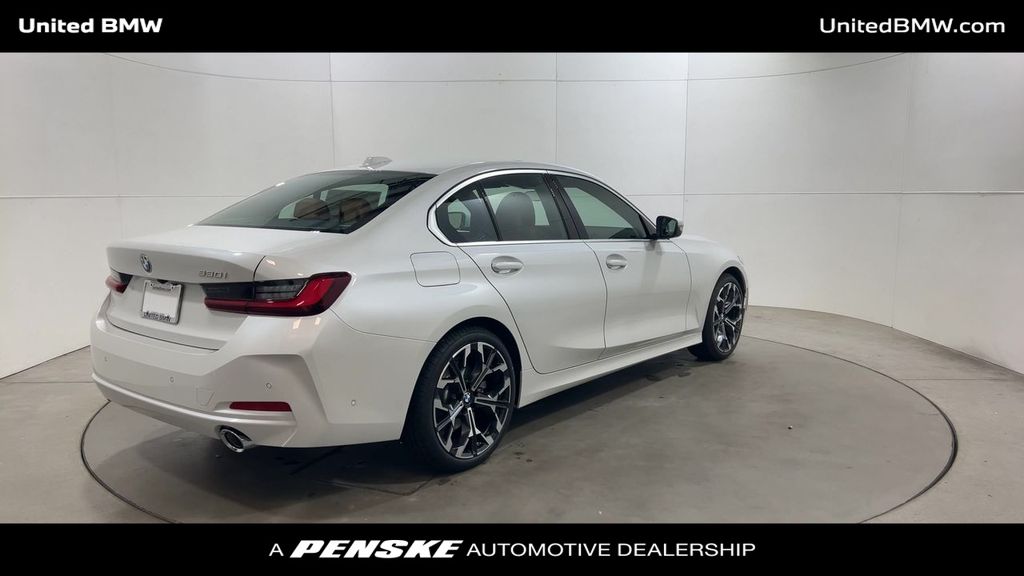 2025 BMW 3 Series 330i 8
