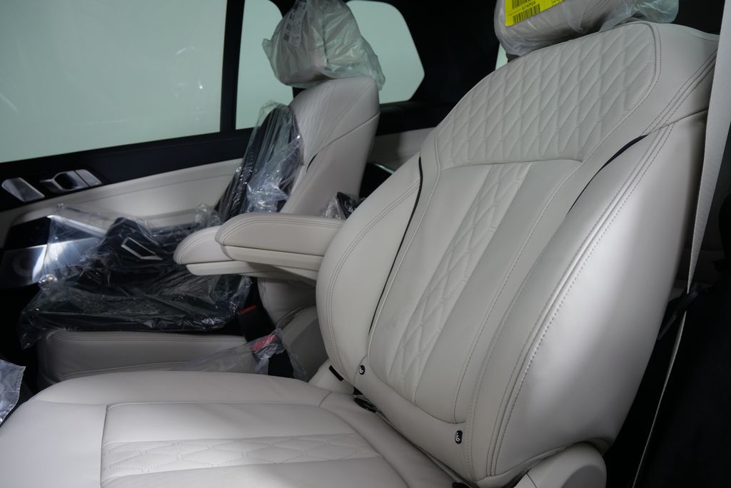 2026 BMW X7 xDrive40i 15