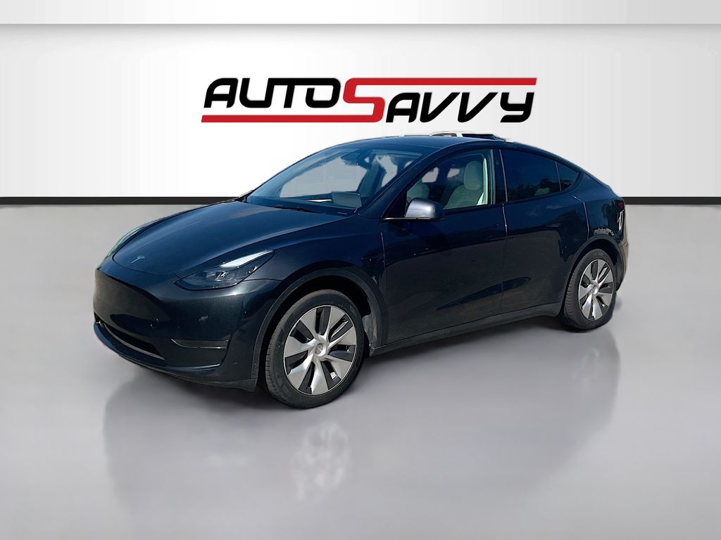 Used 2024 Gray Tesla Long Range image 3