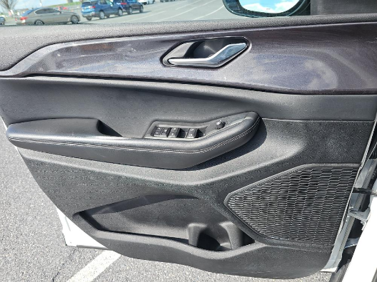 used 2023 Jeep Grand Cherokee L car, priced at $31,597