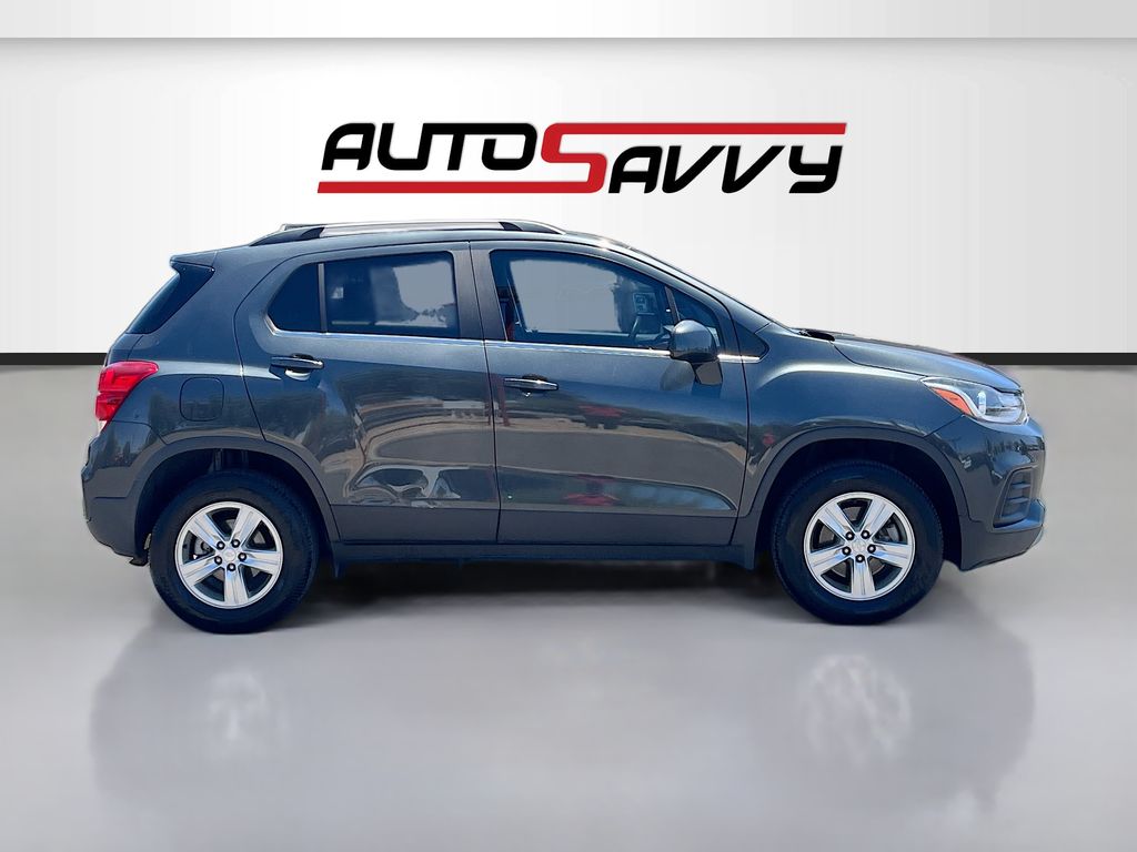 Used 2018 Gray Chevrolet LT image 8