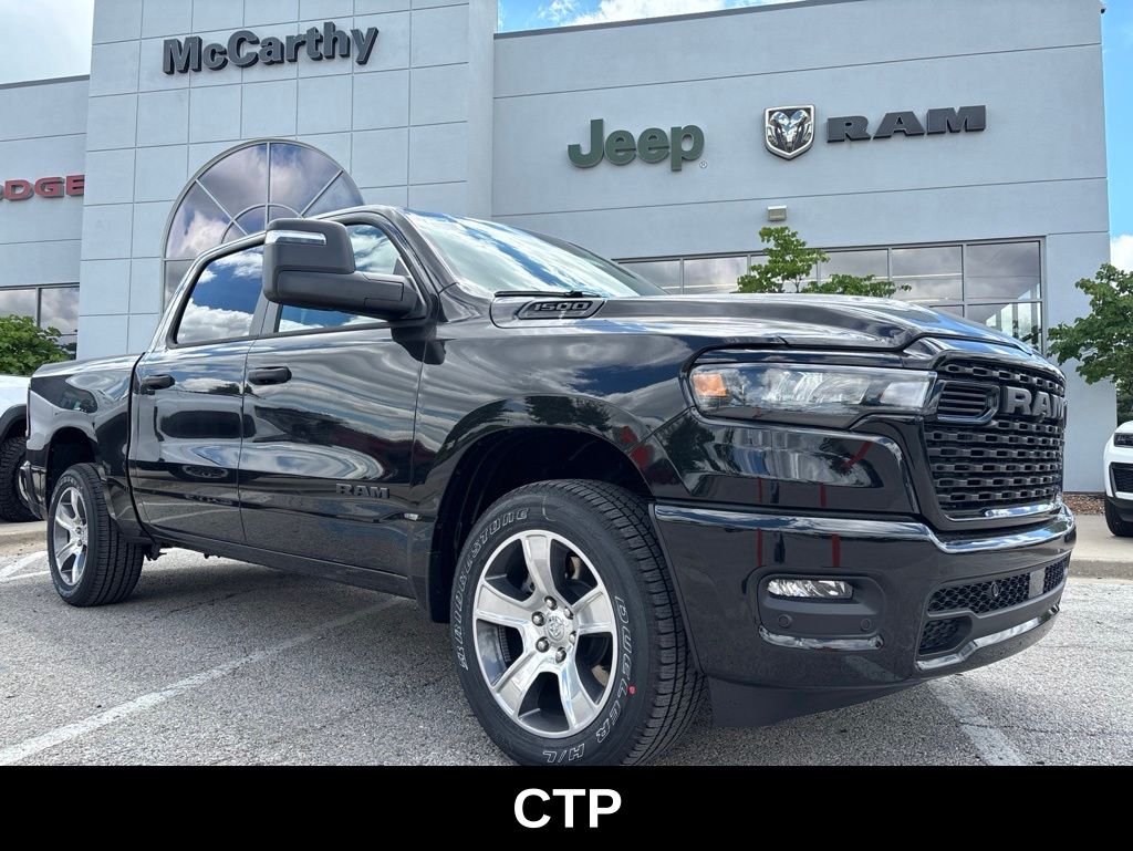 2026 RAM 1500 Express 4x4 Crew Cab 5'7's photo