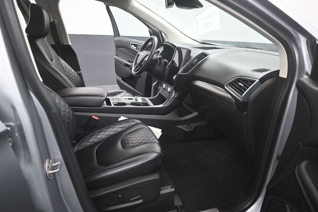 Used 2024 Ford Edge SUV