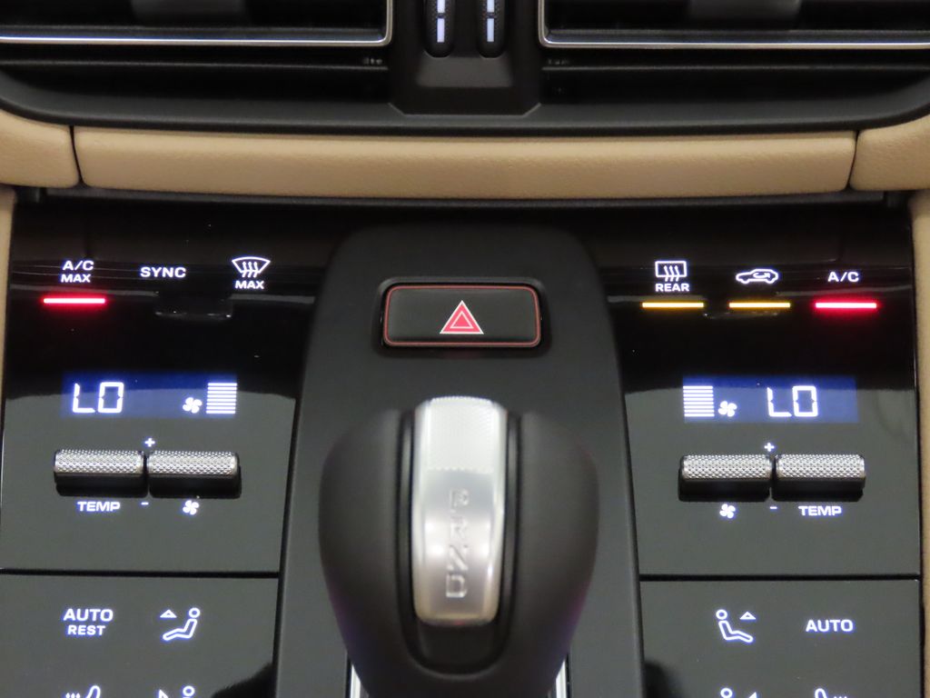 Thumbnail: 2026 Porsche Macan - 25