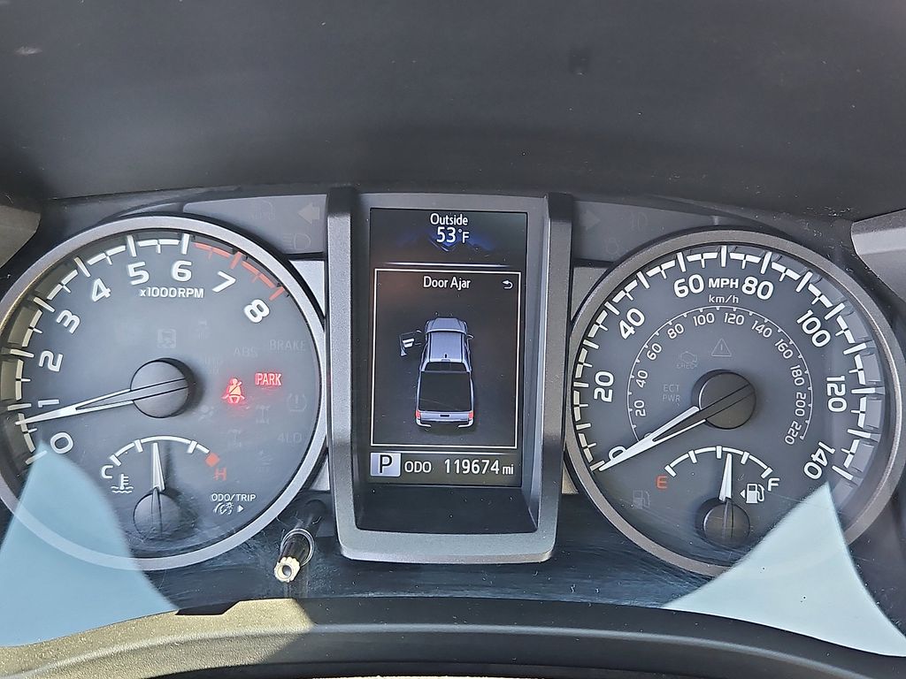 Thumbnail: 2018 Toyota Tacoma - 24