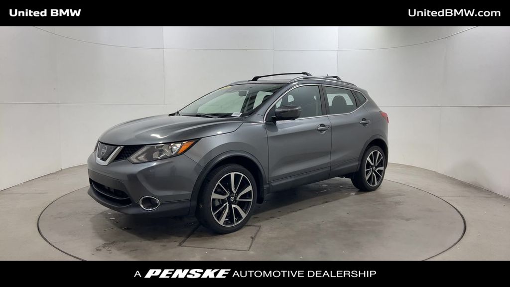 Thumbnail: 2018 Nissan Rogue Sport - 4