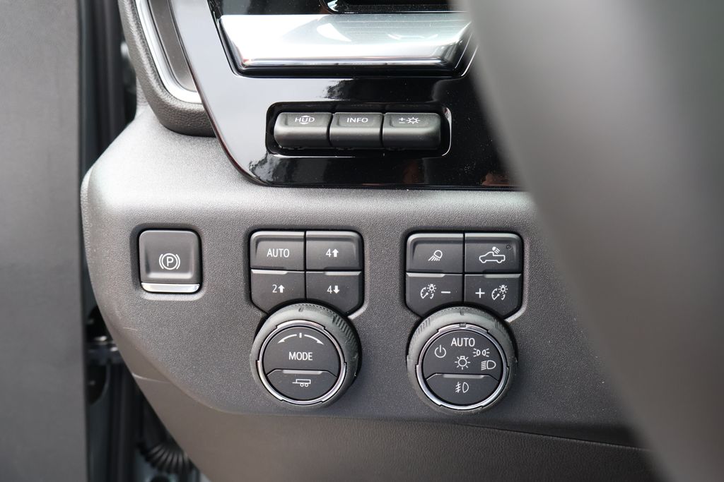 2025 Chevrolet Silverado 1500 LTZ 21