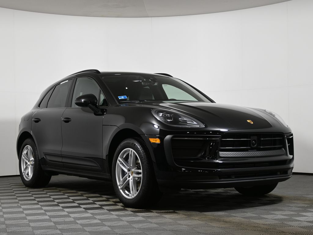 Thumbnail: 2025 Porsche Macan - 9