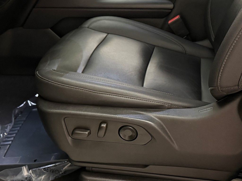 Thumbnail: 2022 Chevrolet Tahoe - 29