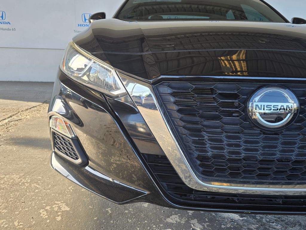Thumbnail: 2019 Nissan Altima - 24