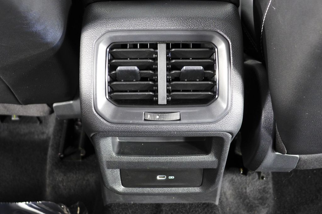 Thumbnail: 2022 Volkswagen Taos - 23