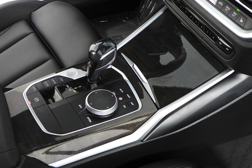 Thumbnail: 2019 BMW 3 Series - 15