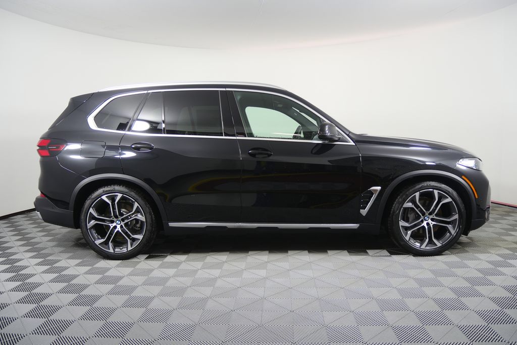 Thumbnail: 2026 BMW X5 - 3