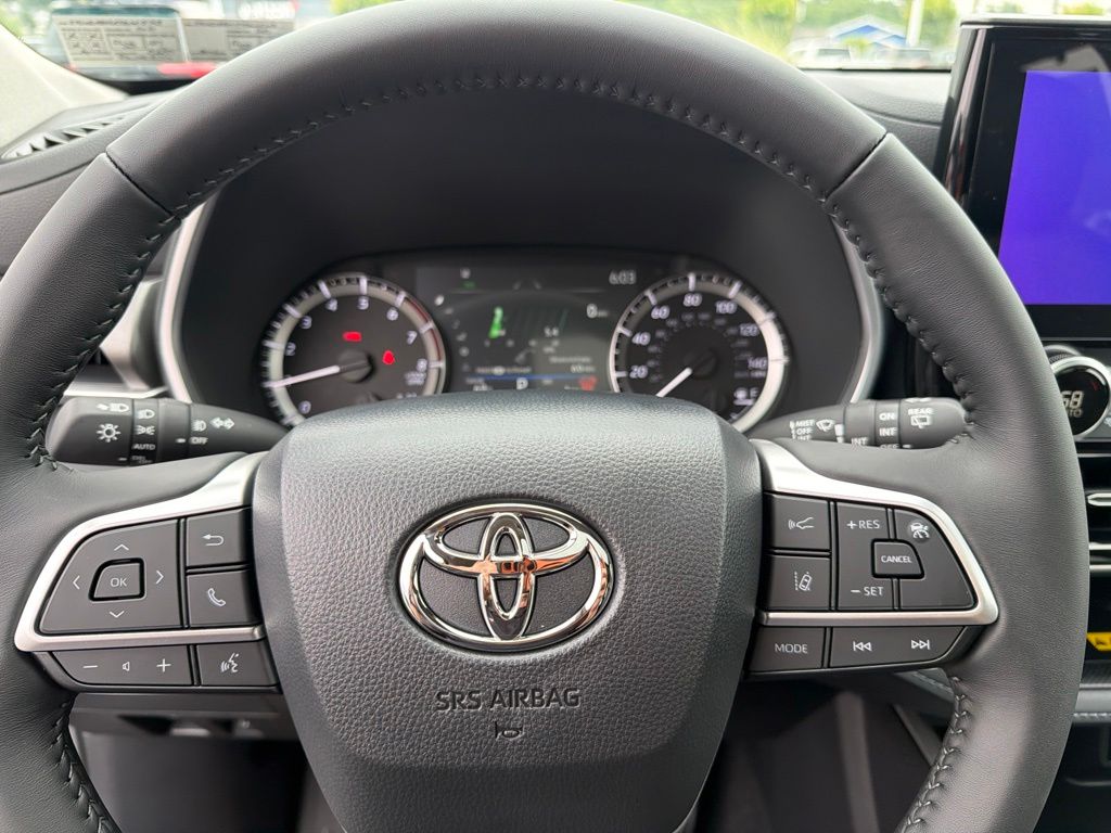 New 2026 Toyota Highlander SUV