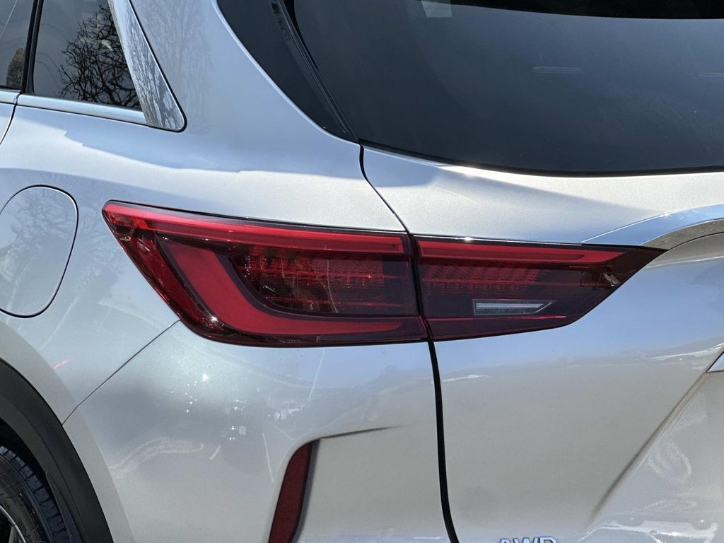 Thumbnail: 2021 INFINITI QX50 - 12